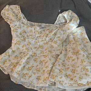 Hollister yellow and white skirt set with flowers size S